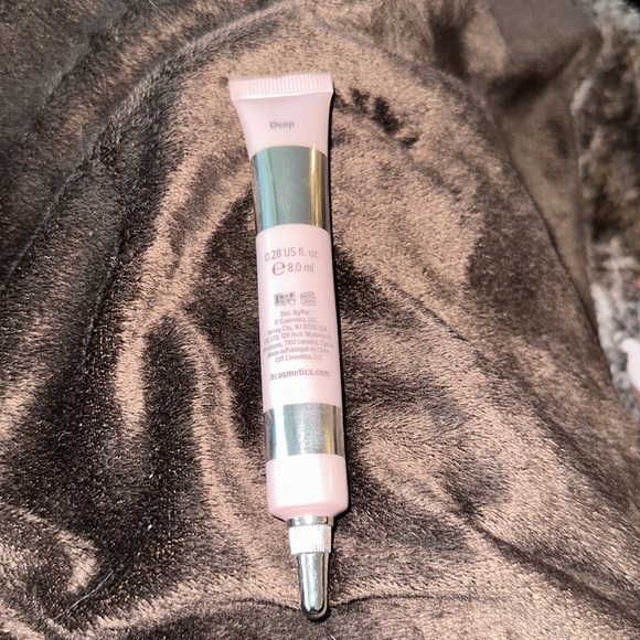 NWOT IT COSMETICS BEYE BYE UNDER EYE Shade Deep New/Missing Box. - Picture 2 of 2